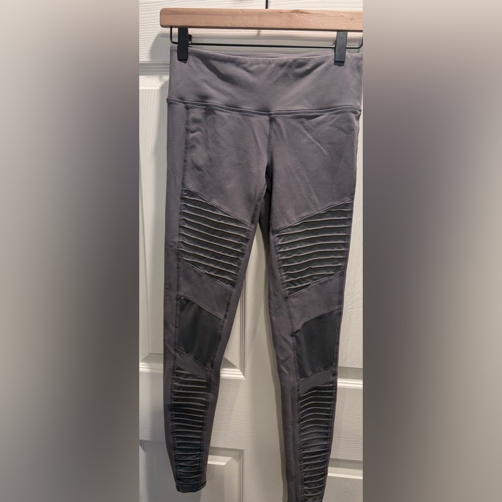 Alo Yoga Moto Leggings High Waist Ribbed Panel Gray-Size Large - Picture 2 of 9